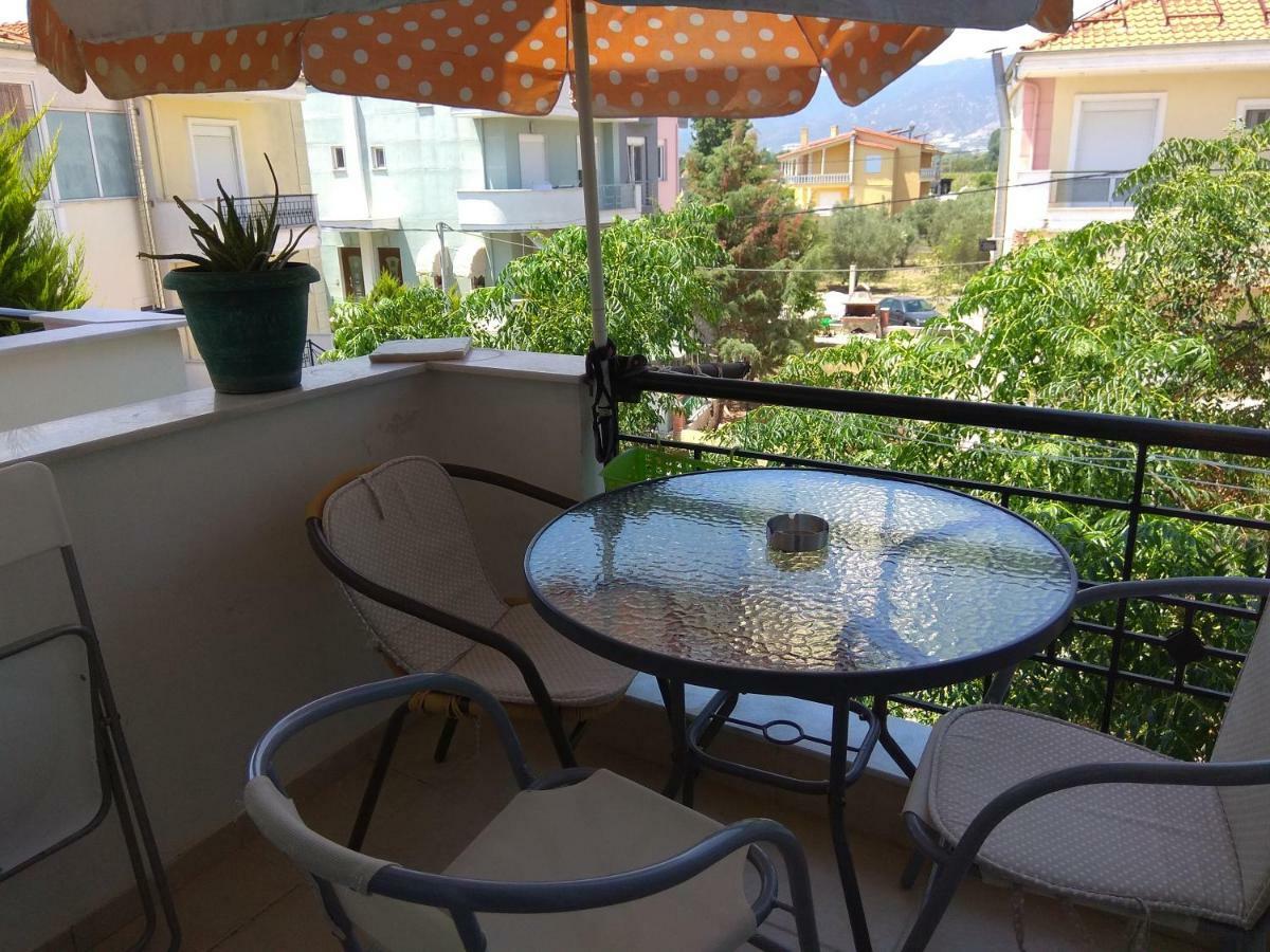 Peramos Apartments Néa Péramos Exterior foto